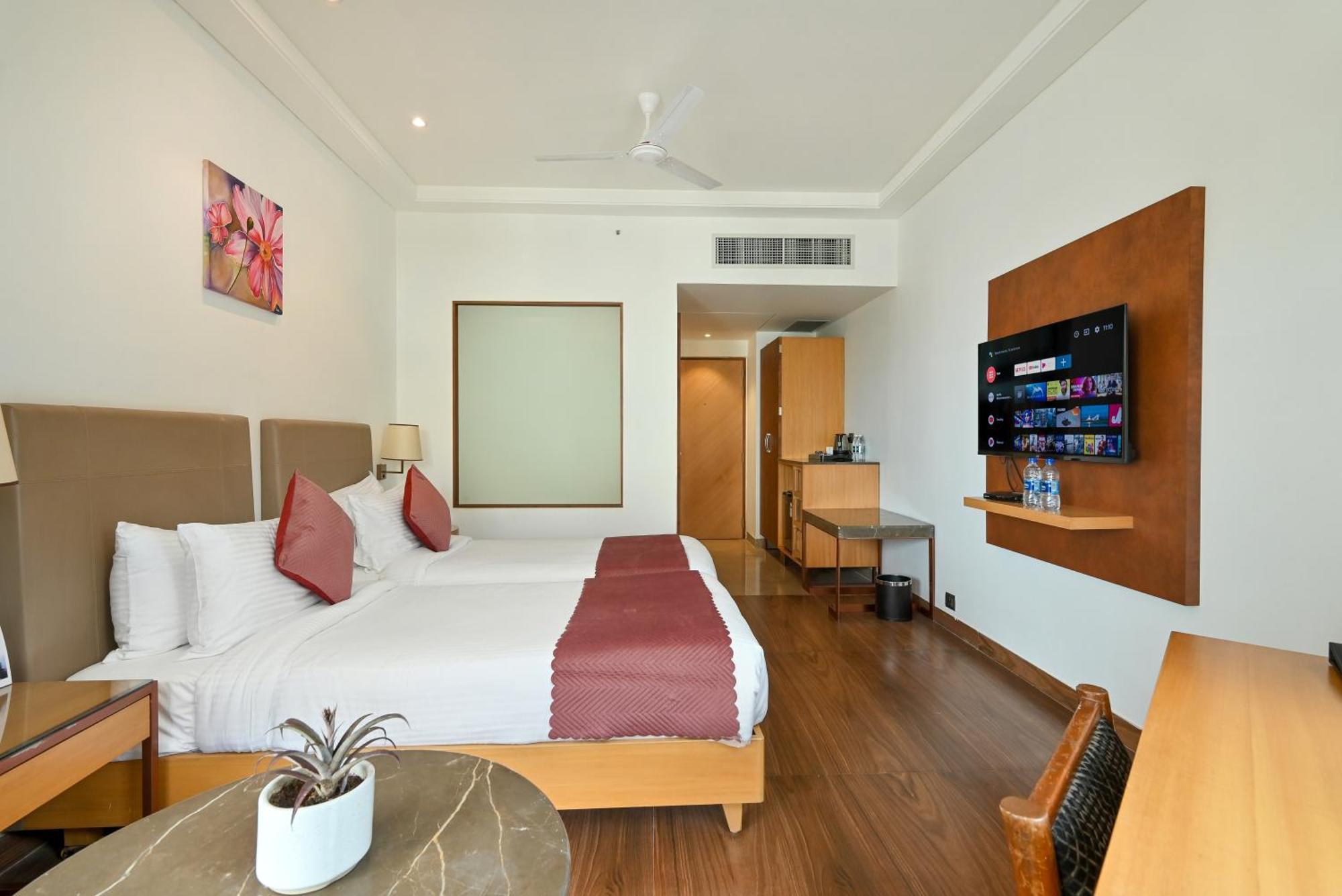 Maharaja Regency Hotel Satara Ngoại thất bức ảnh