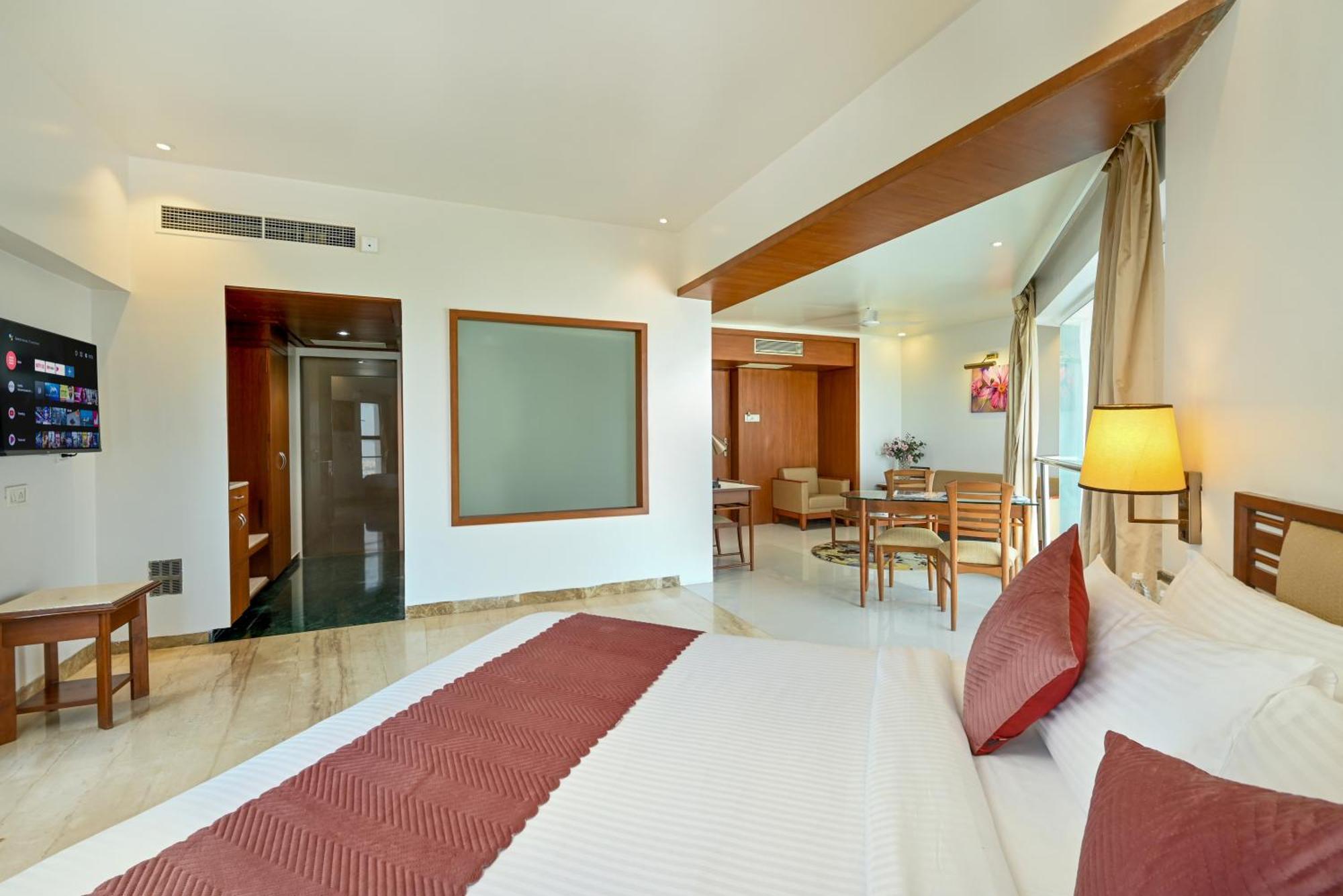 Maharaja Regency Hotel Satara Ngoại thất bức ảnh