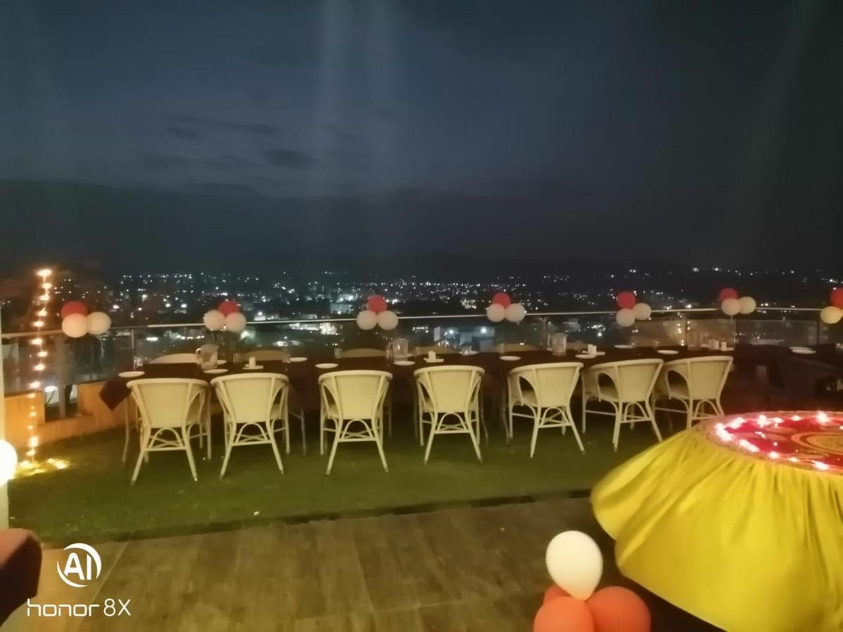 Maharaja Regency Hotel Satara Ngoại thất bức ảnh