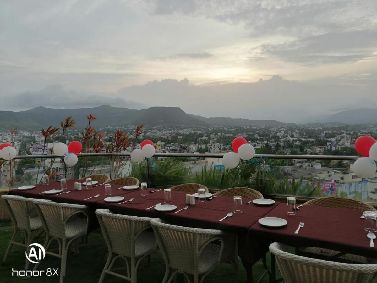 Maharaja Regency Hotel Satara Ngoại thất bức ảnh